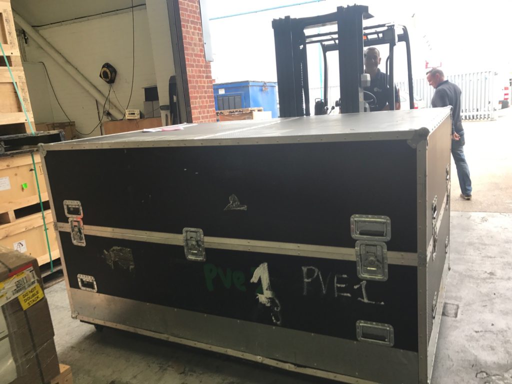 Flight Case Handling
